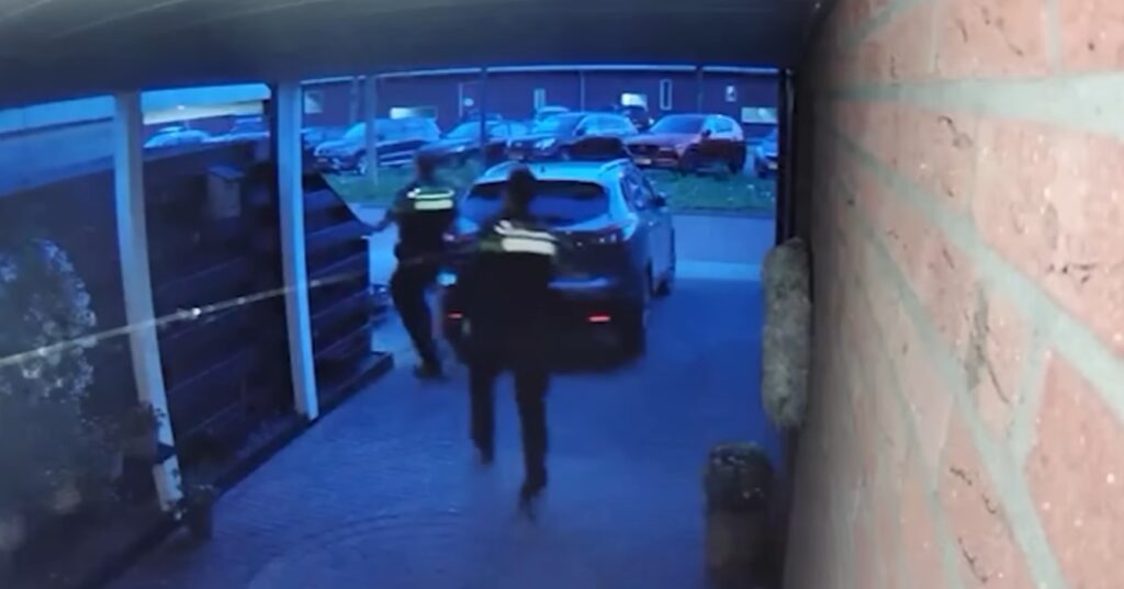 Lineke (65) en schoonzus lokken nepagenten geniaal in de val