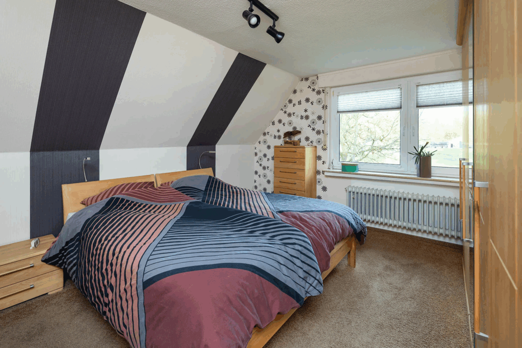 Kolossaal Duits landhuis met flinke lap grond op 1 km van Nederlandse grens te koop voor een prikkie