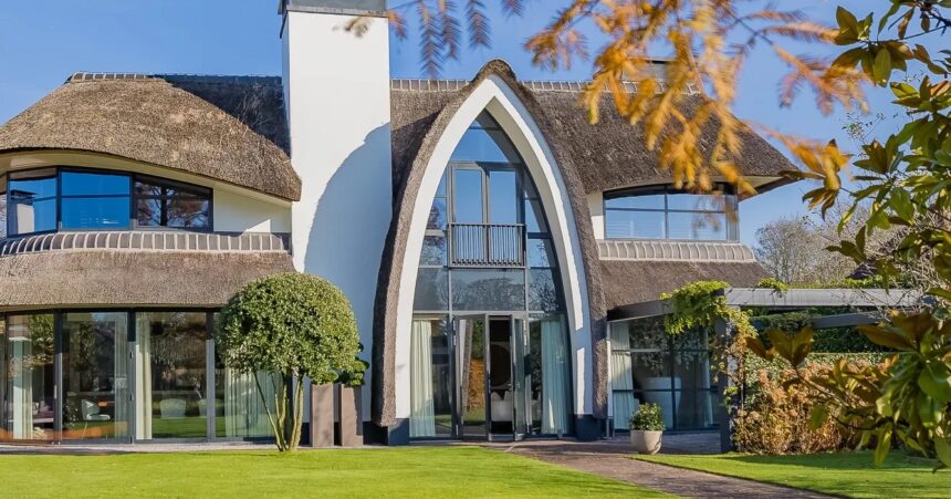 Gestoorde villa middenin De Randstad gaat hard rond online: 'Droomhuis!'