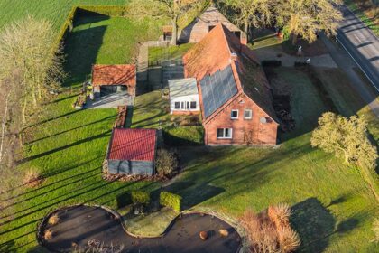 Kolossale Duitse woonboerderij op 500m van Nederlandse grens te koop voor een prikkie!