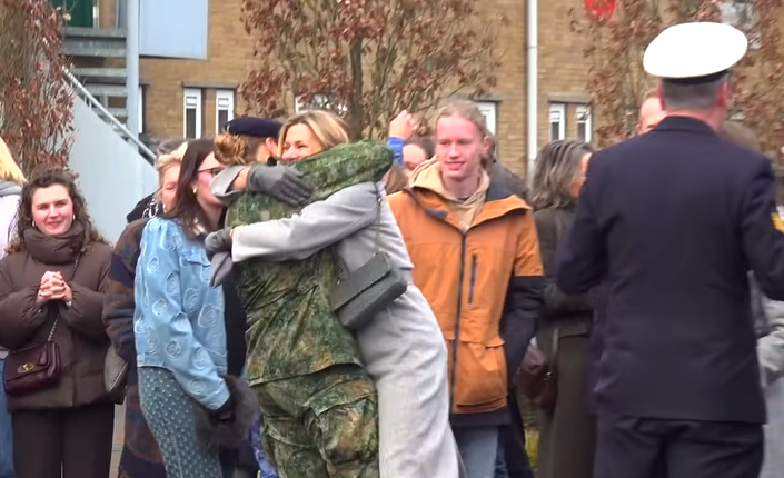 Prinses Amalia maakt nu al promotie in militaire dienst