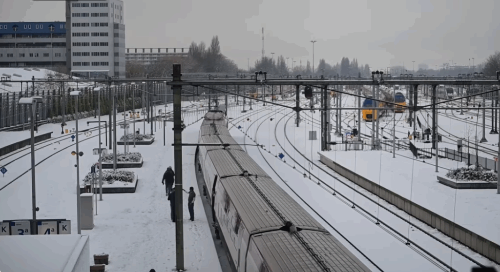 RTL-weervrouw waarschuwt voor sneeuwstorm in Nederland: '10 tot 15 centimeter!'