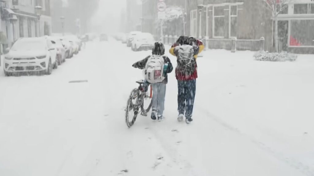 Storm Goretti zorgt voor chaos: KNMI geeft opnieuw Code Oranje af