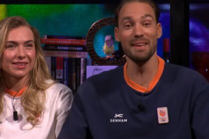 Kjeld Nuis krijgt VI-studio plat met 'onthulling' over 10000 condooms tijdens Winterspelen: '80 keer per dag!'