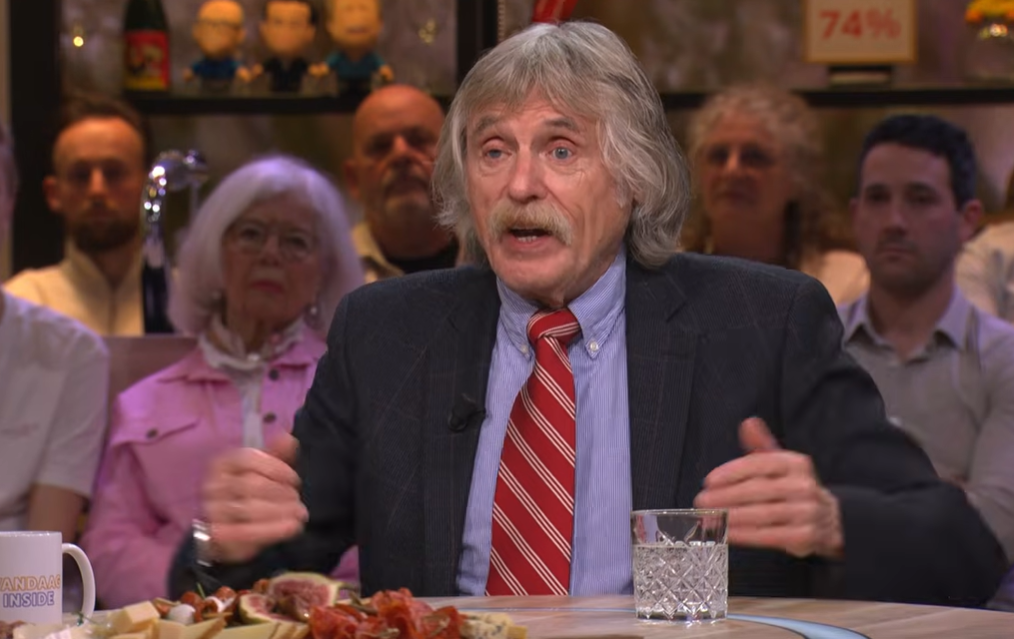 Johan Derksen sloopt Caroline van der Plas: 'Heeft er een t*ringzooitje van gemaakt!'