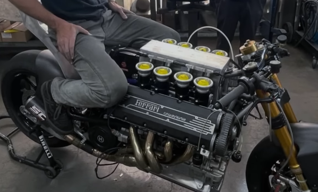 Gast bouwt Ferrari en motor om tot 'Ferrari motor motor'