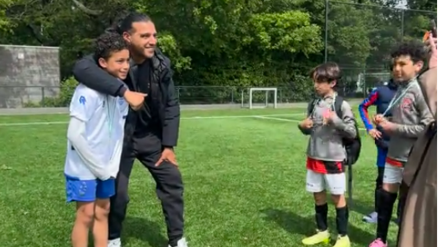 Ali B geplaagd door jonge fans die hem tegenkomen "Ali Tralie" (Video)