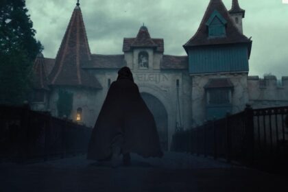 Efteling opent gloednieuwe attractie 'de Ravenring' waarin bezoekers zelf kunnen vliegen!