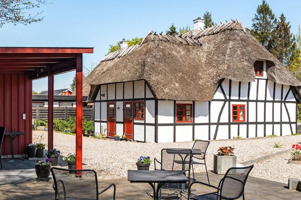 Beeldschone woonboerderij in Denemarken te koop voor een prikkie