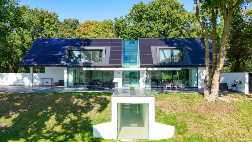 Compleet gestoorde Funda-villa in Wassenaar met zwembad, spa en alpaca wij gaan knetterviral