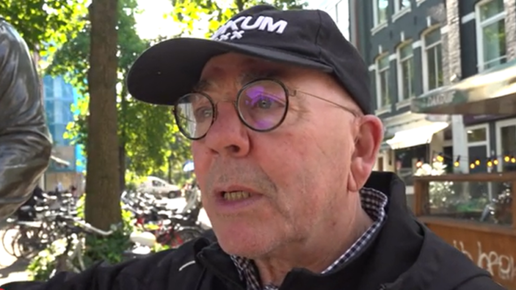 Broer André Hazes woest op Rachel "Graf van moeder laten ruimen", Rachel reageert en haalt uit