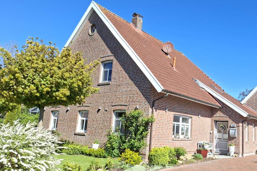 Duitse villa met B&B op 5 minuten van grens en het strand te koop voor een prikkie!