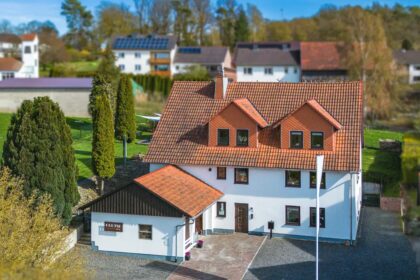 Duitse vakantievilla met 8 slaapkamers vlakbij skigebied Winterberg te koop voor een prikkie