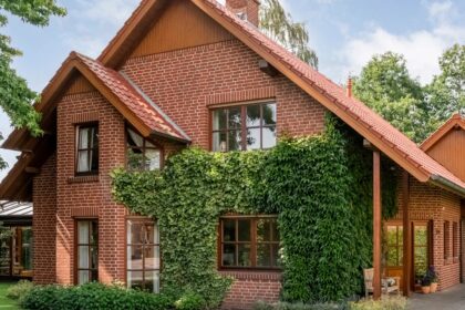 Imposante Duitse villa op 5 minuten van Nederlandse grens voor een prikkie op Funda