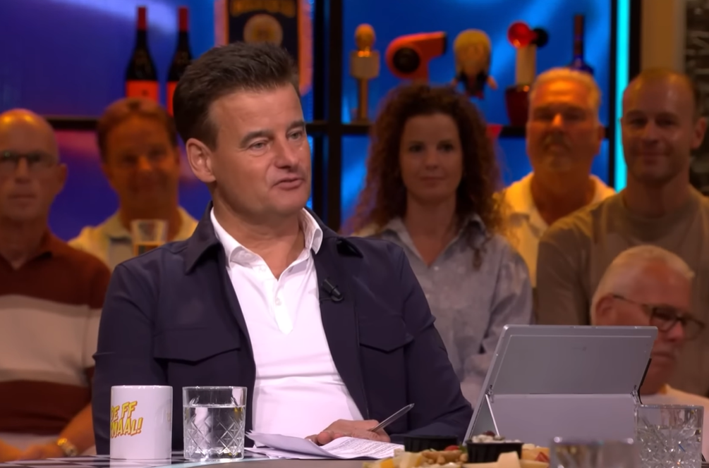 Johan Derksen dreigt met vertrek bij VI om opvallende reden: ‘Dat is leeftijdsdiscriminatie’