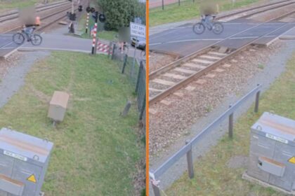 Maaltijdbezorger komt erachter waarom je echt beter kunt wachten tot de spoorbomen geopend zijn 