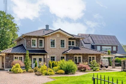 Kolossale Duitse villa met privé-zwembad op 10 km van Nederlandse grens voor een prikkie op Funda