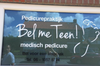 30 kurkdroge bedrijfsnamen waarvan je het bijna in je broek doet