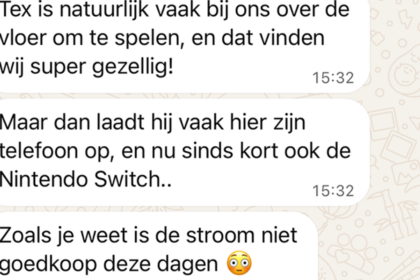 Gierigste moeder ooit wil geld zien omdat vriendje van haar zoontje bij haar thuis zijn telefoon oplaadt