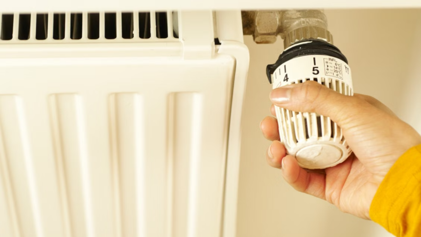 Dit is wat het één graad lager zetten van je verwarming oplevert voor je portemonnee