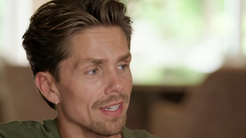 André Hazes jr. deelt bizarre ervaring over hoe hij van de drank af kwam: ‘16 flessen Moët weggetikt’